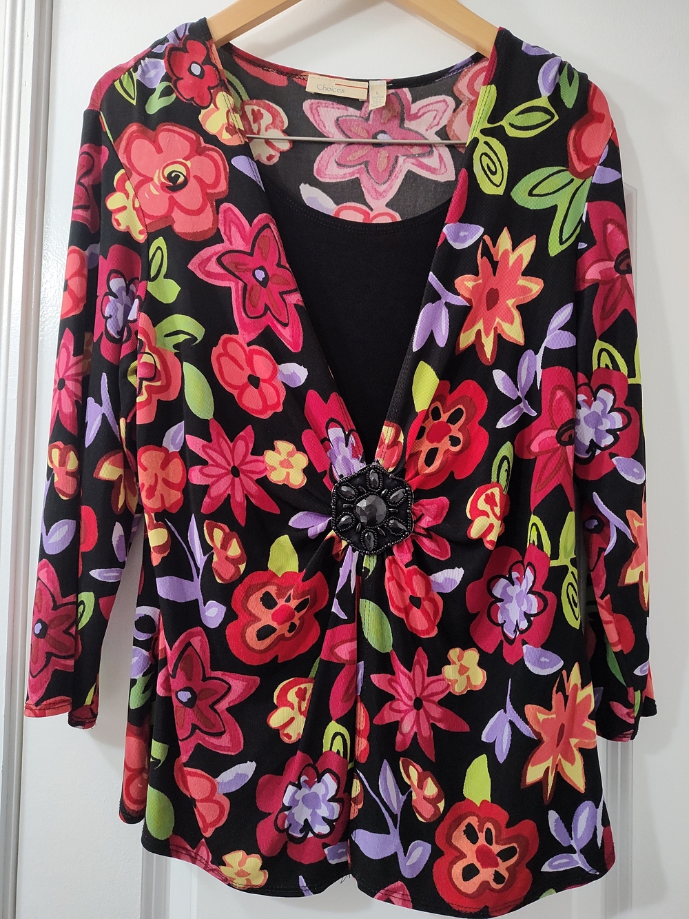 Choices Black Floral V-Neck Tunic with Decorative Brooch Built-in Camisole Vtg